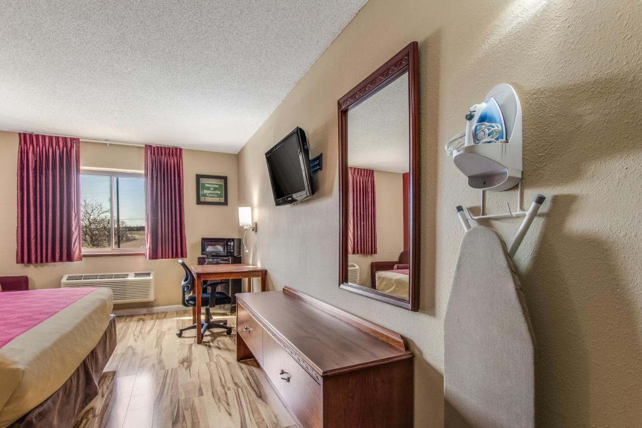 Econo Hotel 2*