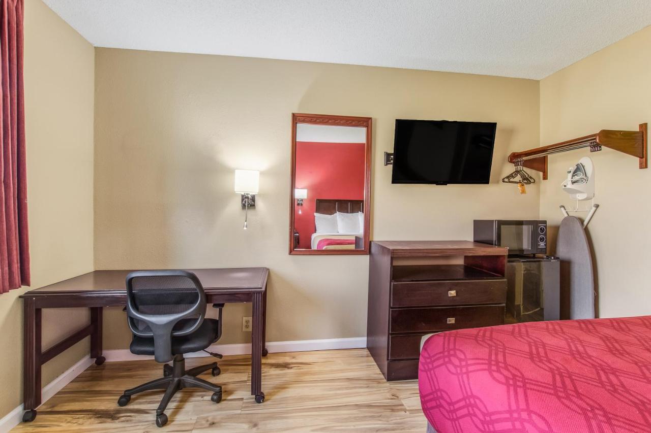 Hotel Econo 2*