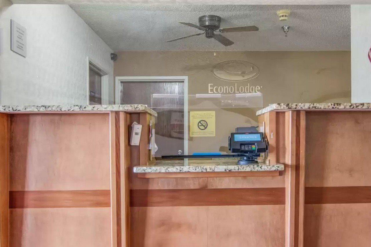 Hotel Econo 2*