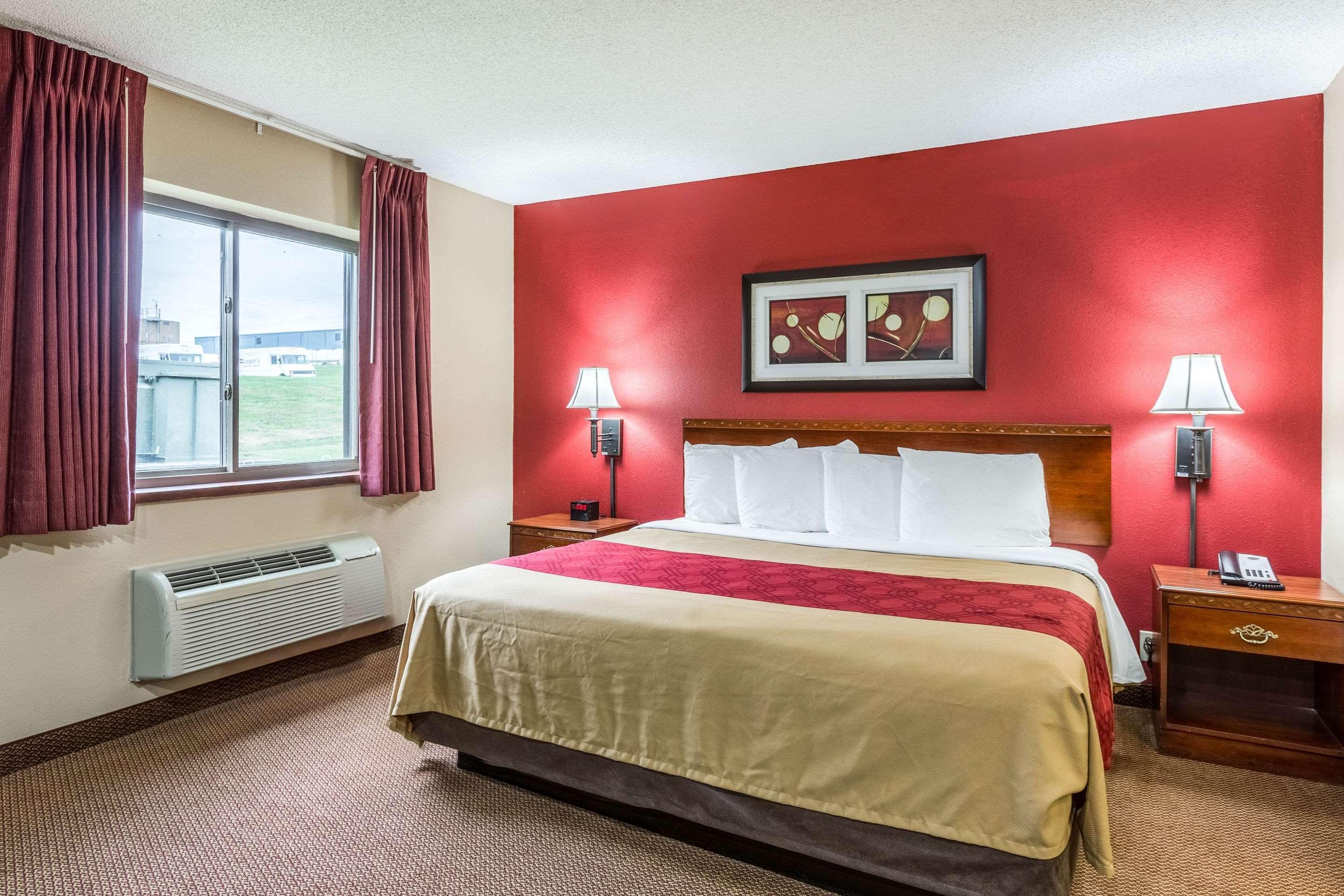 Hotel Econo 2*